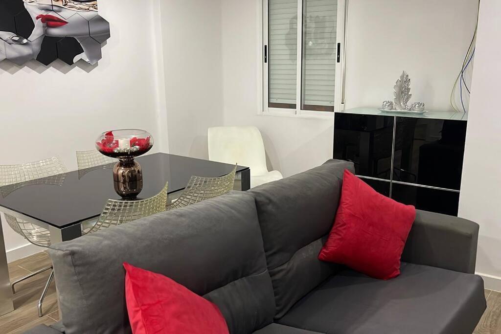 Moderno Apartamento En Elche Bagian luar foto