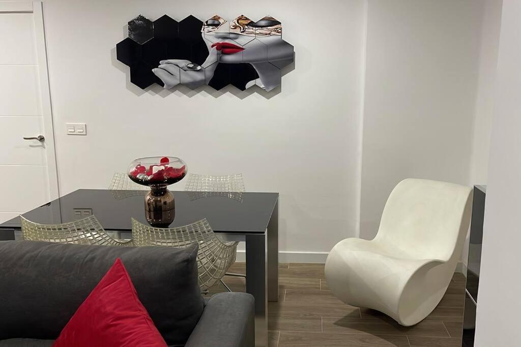 Moderno Apartamento En Elche Bagian luar foto